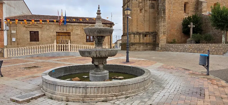 Ayuntamiento de Aldeanueva de Figueroa - Ayuntamiento en Aldeanueva de Figueroa - foto 2