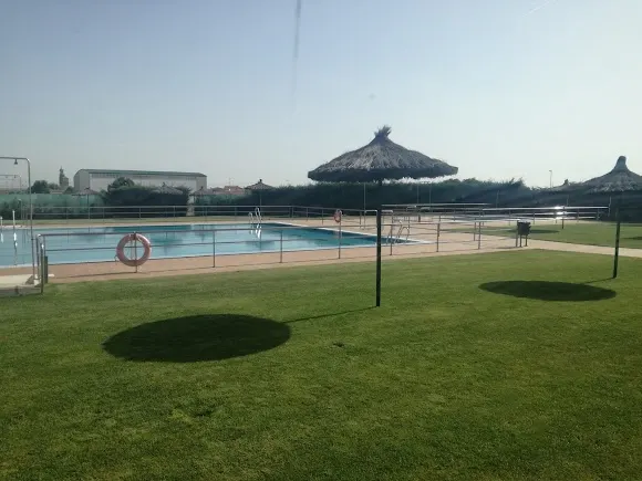 Piscinas Municipales - Villaseco de los Reyes
