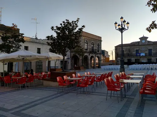 Cafe Casino - Bistro - Gin Club // Tapas, Vinos, Copas en Vitigudino. Comer arribes - Salamanca