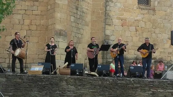 Ayuntamiento de Frades de la Sierra - Ayuntamiento en Salamanca