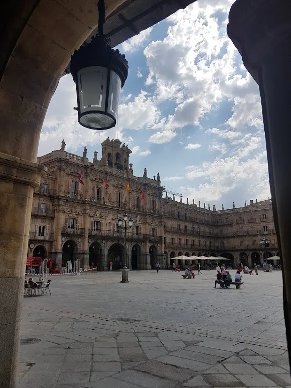 Asociación de Guías Oficiales de Turismo de Salamanca - Salamanca