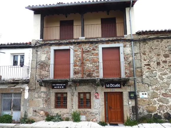 La Escuela