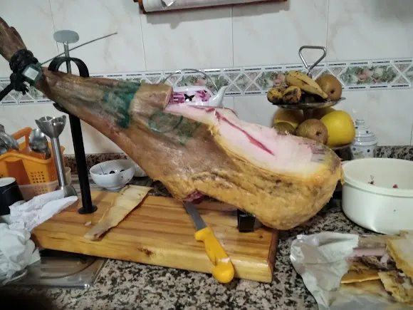 Casa Cheti Jamones y Embutidos Ibéricos