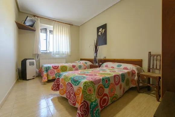 Hostal Restaurante Lemus