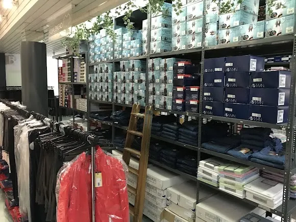 Almacenes TOLEDO. Mayoristas de ropa