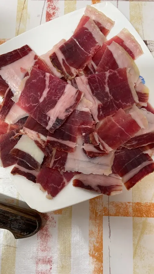 Jamones Y Embutidos Hpm SL - Almacén de jamón serrano en Béjar