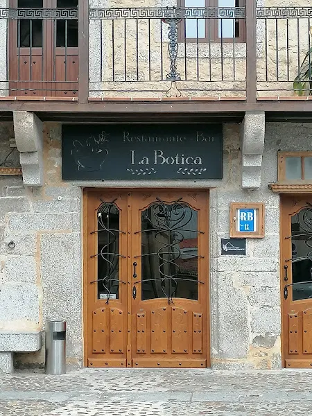 La Botica - Restaurante en San Esteban de la Sierra - foto 2