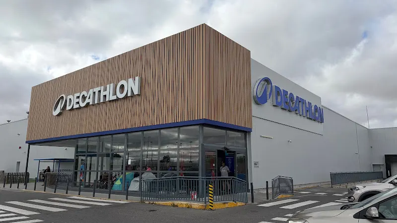 Decathlon Salamanca - Tienda de deportes en Carbajosa de la Sagrada - foto 2
