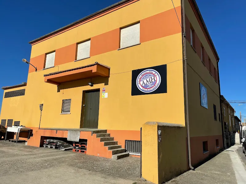 Ibéricos AMH Amador Martín e Hija S.L. - Tienda de jamones en Béjar - foto 2