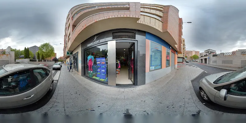 Mundo Sport - Tienda de deportes en Carbajosa de la Sagrada - foto 2