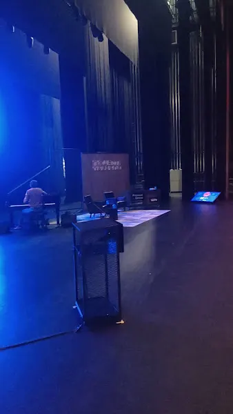 Centro de las Artes Escénicas y de la Música (CAEM) - Auditorio en Salamanca - foto 2