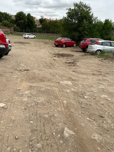 Aparcamiento gratuito en superficie - Aparcamiento gratuito en Salamanca - foto 2