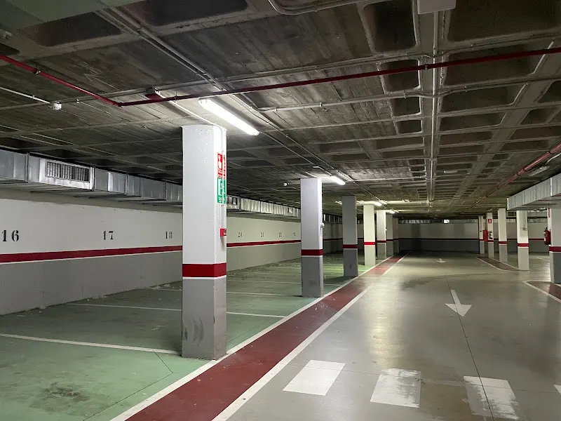 Parking Calasanz - Aparcamiento en Salamanca - foto 2