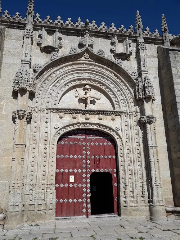 Iglesia Parroquial de Santiago Apóstol - Iglesia católica en Salamanca