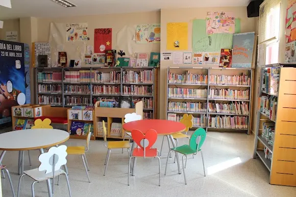Biblioteca Municipal Villares de la Reina - Biblioteca pública en Salamanca