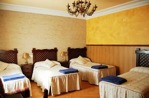 Hostal restaurante La Buhardilla