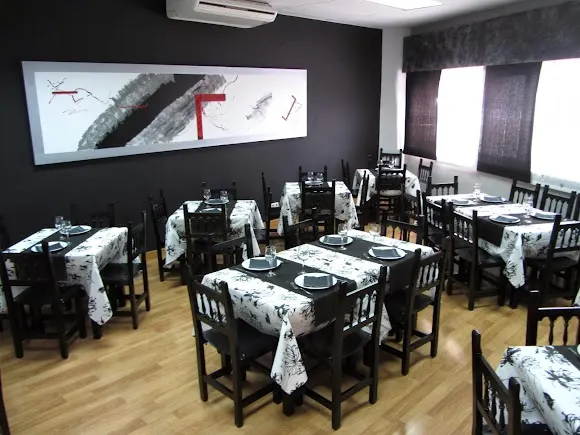 RESTAURANTE CAFETERIA LA CALZADA - Villamayor