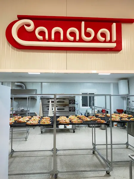 Hermanos Canabal Confitería - Pastelería en Villamayor - foto 2