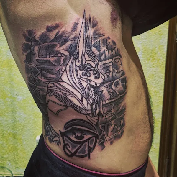 Mucha Tinta Tattoo Studio Salamanca en Salamanca