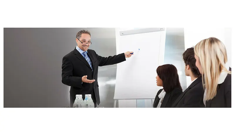 R.J. Asesores SL - Consultora de administración empresarial en Salamanca - foto 2