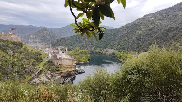 Central hidroeléctrica de Saucelle - Central eléctrica en Ciudad Rodrigo
