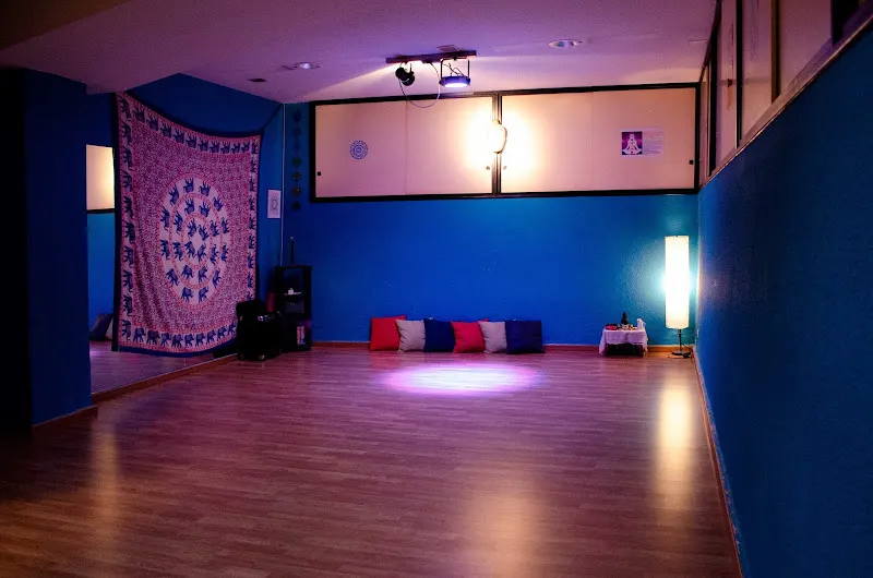 Yoga Nómada Salamanca - Centro de yoga en Salamanca - foto 2