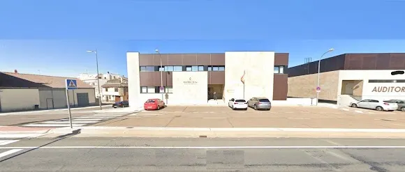 PUESTO GUARDIA CIVIL DE VILLARES DE LA REINA - Villares de la Reina