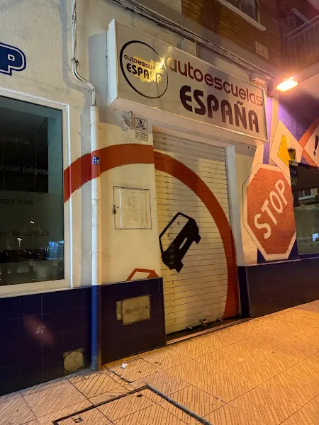 AUTOESCUELA ESPAÑA - Autoescuela en Salamanca - foto 2