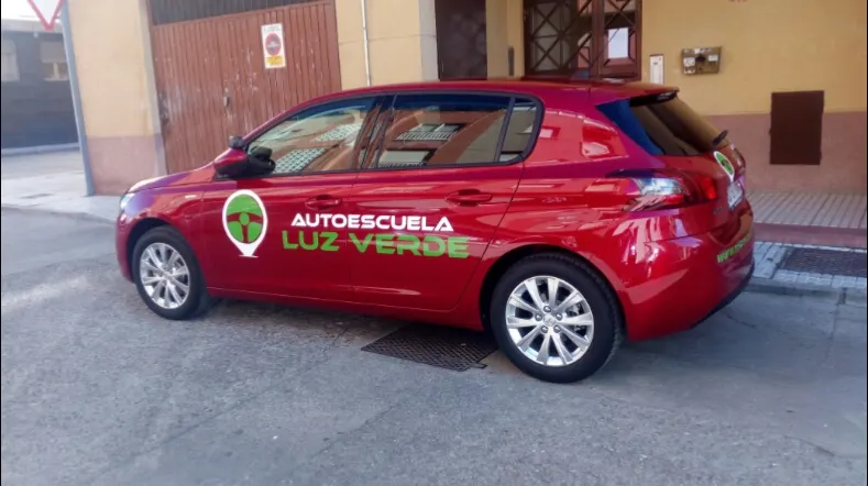AUTOESCUELA LUZ VERDE SALAMANCA - Autoescuela en Salamanca - foto 2