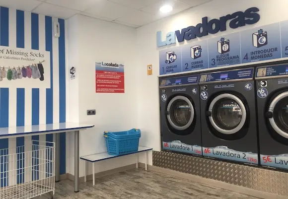 LAVANDERIA LACOLADA - Lavandería de autoservicio en Salamanca