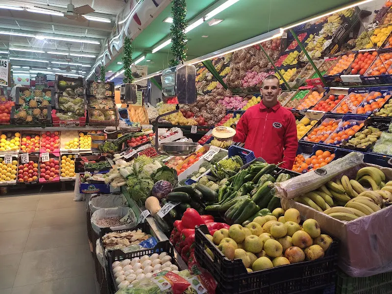 Autoservicios La Perla - Frutería en Salamanca - foto 2