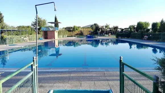 Piscinas Municipales Macotera - Macotera