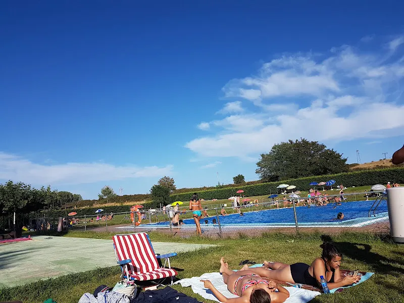 Piscinas Municipales De El Bodon - El Bodon