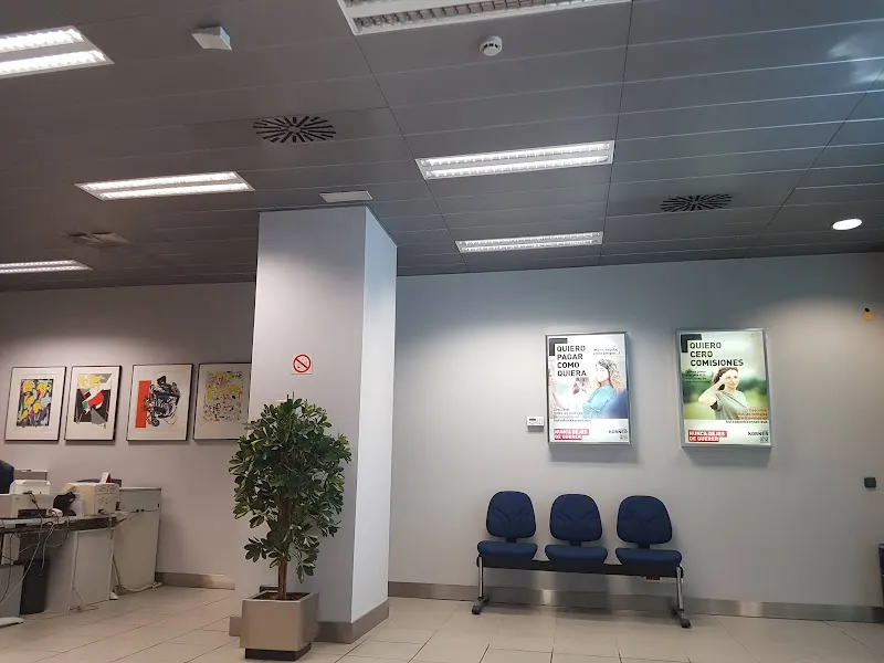 Kutxabank - Banco en Salamanca - foto 2