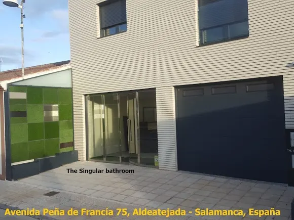 The Singular Bathroom - Salamanca
