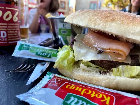 Cafe bar De Lujo