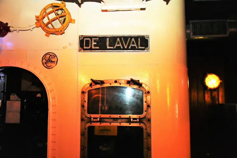 De Laval Genovés El Submarino - Discoteca en Salamanca - foto 2