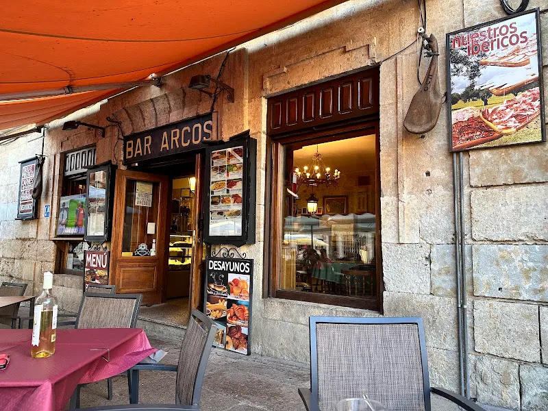 Restaurante / cafetería Arcos - Restaurante en Ciudad Rodrigo - foto 2