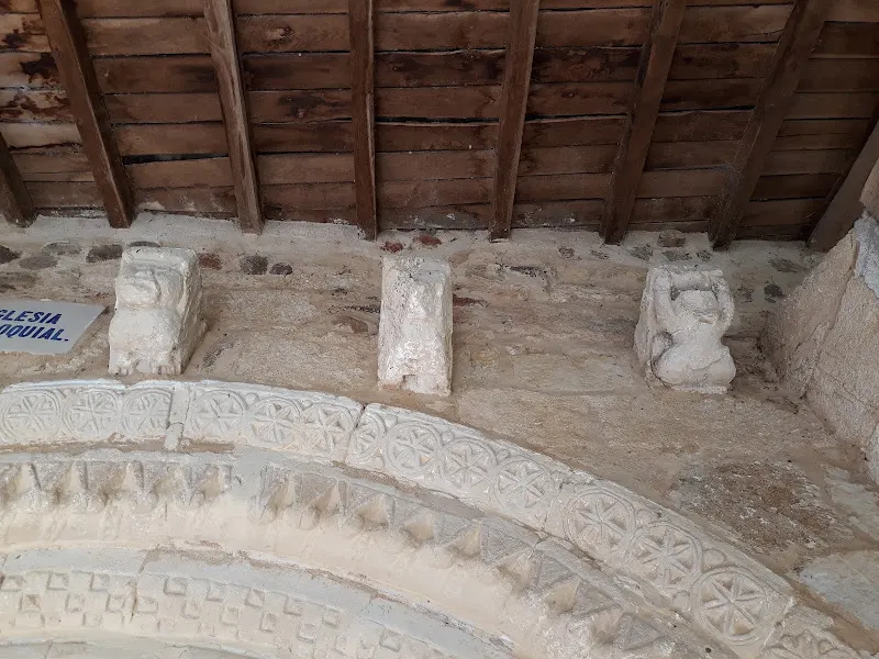 Iglesia de San Miguel Arcángel - Santiz