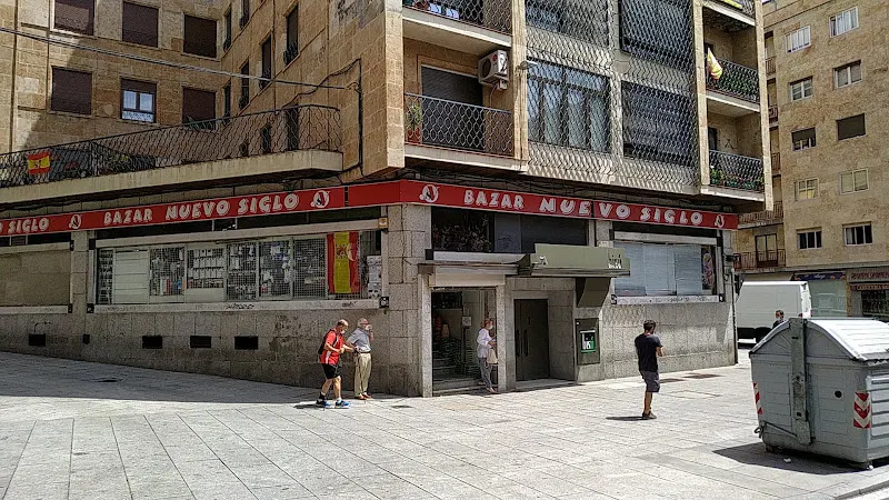 Bazar Nuevo Siglo en Salamanca - foto 2