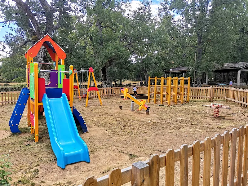 El Cabaco - Parque infantil en Cabaco (El) - foto 2