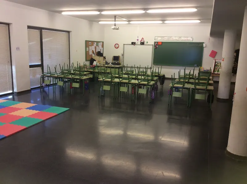 CEIP CIUDAD DE L@S NIÑ@S - Colegio público en Villamayor - foto 2