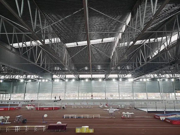 Pista cubierta de atletismo Carlos Gil Pérez (horario de apertura sujeto a la apertura del centro deportivo "enjoy aldehuela"