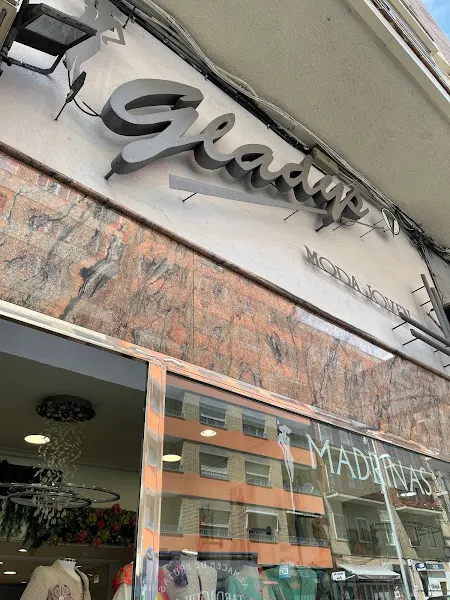 MODAS GLADYS - Tienda de ropa de mujer en Salamanca - foto 2