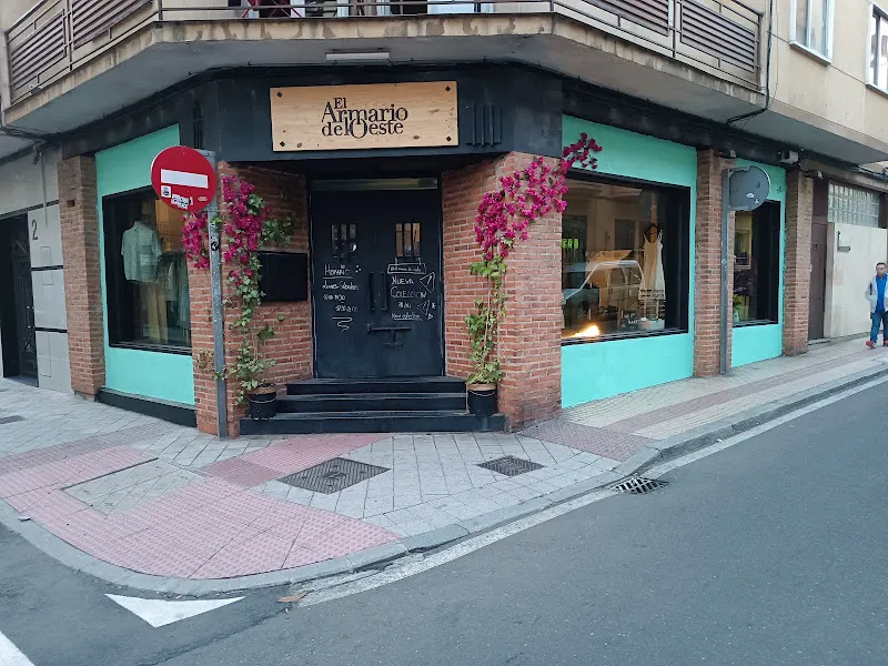 ▷ El Armario del Oeste - Ropa Segunda Mano en Salamanca - Vintage clothes - Tienda de ropa vintage en Salamanca - foto 2