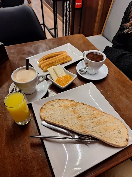 Abadengo café y tapas - Cafetería en Salamanca - foto 3