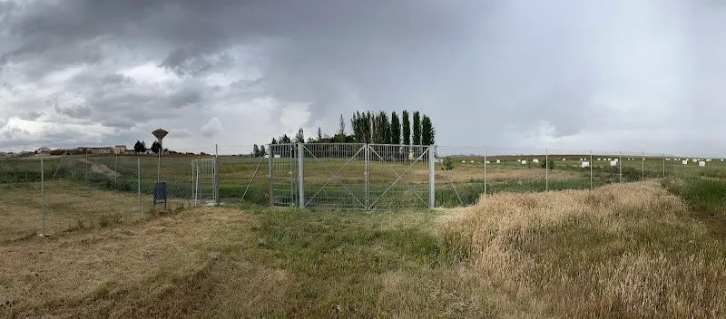 Campo de fútbol municipal - Campo de fútbol en Barbadillo - foto 2