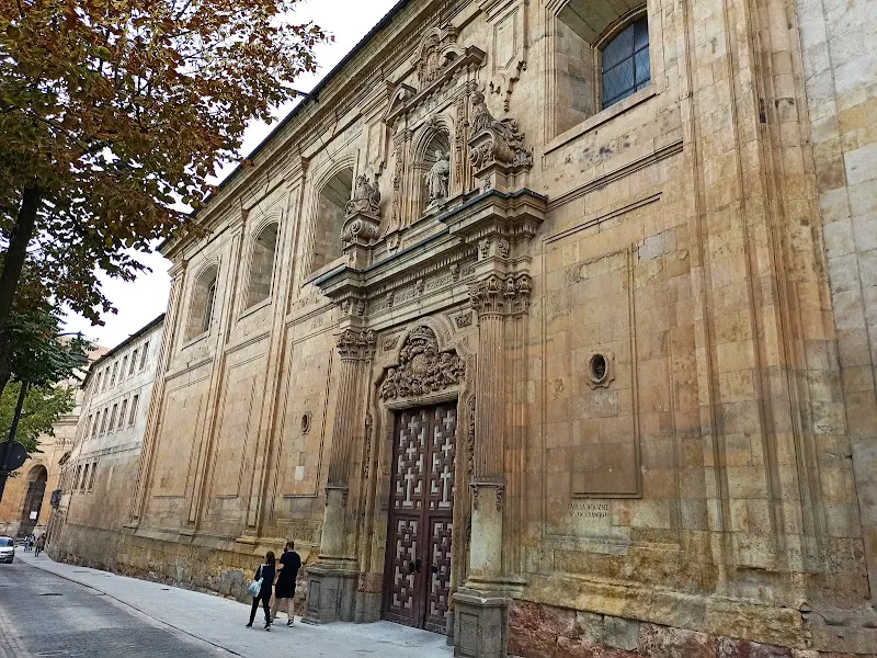 Capilla de San Francisco / Convento de los Capuchinos - Iglesia católica en Salamanca - foto 2