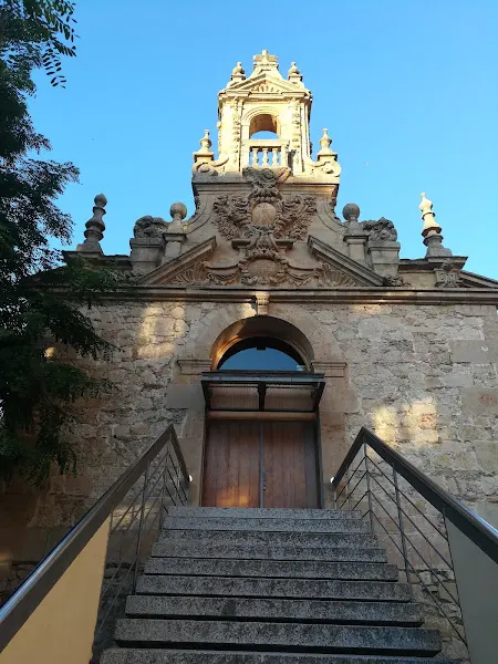 Iglesia vieja de Pizarrales - Centro cultural en Salamanca - foto 2