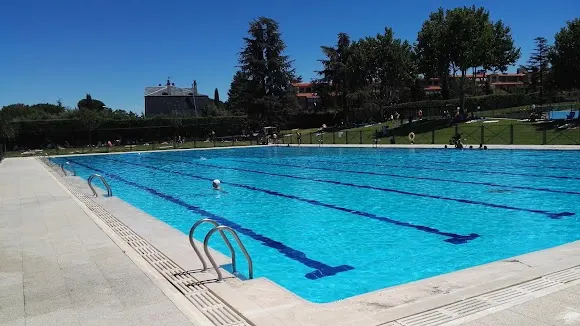 Piscina municipal del Helmántico